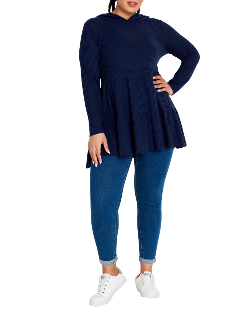 Front of a model wearing a size 18 TUNIC NOLA WAFFLE in Navy by avenue. | dia_product_style_image_id:322823
